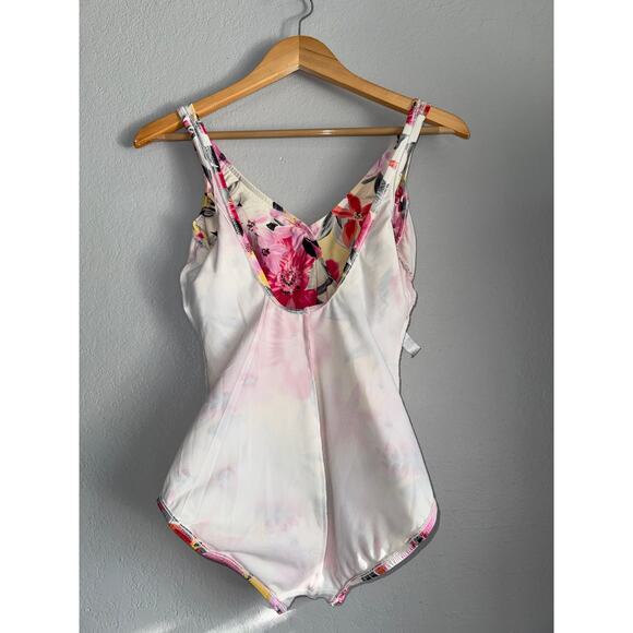 MagicSuit Floral Print One Piece Swimsuit Womens 8 Swim Slimming Tummy Control - Picture 6 of 9